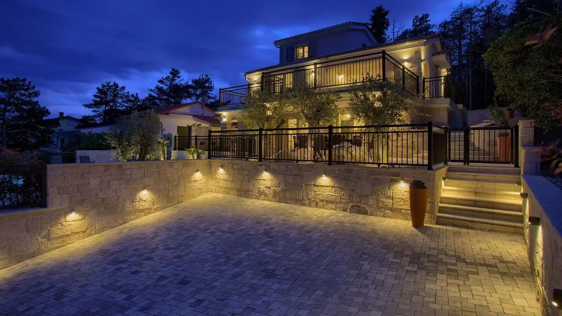 Villa Sea Queen Silo